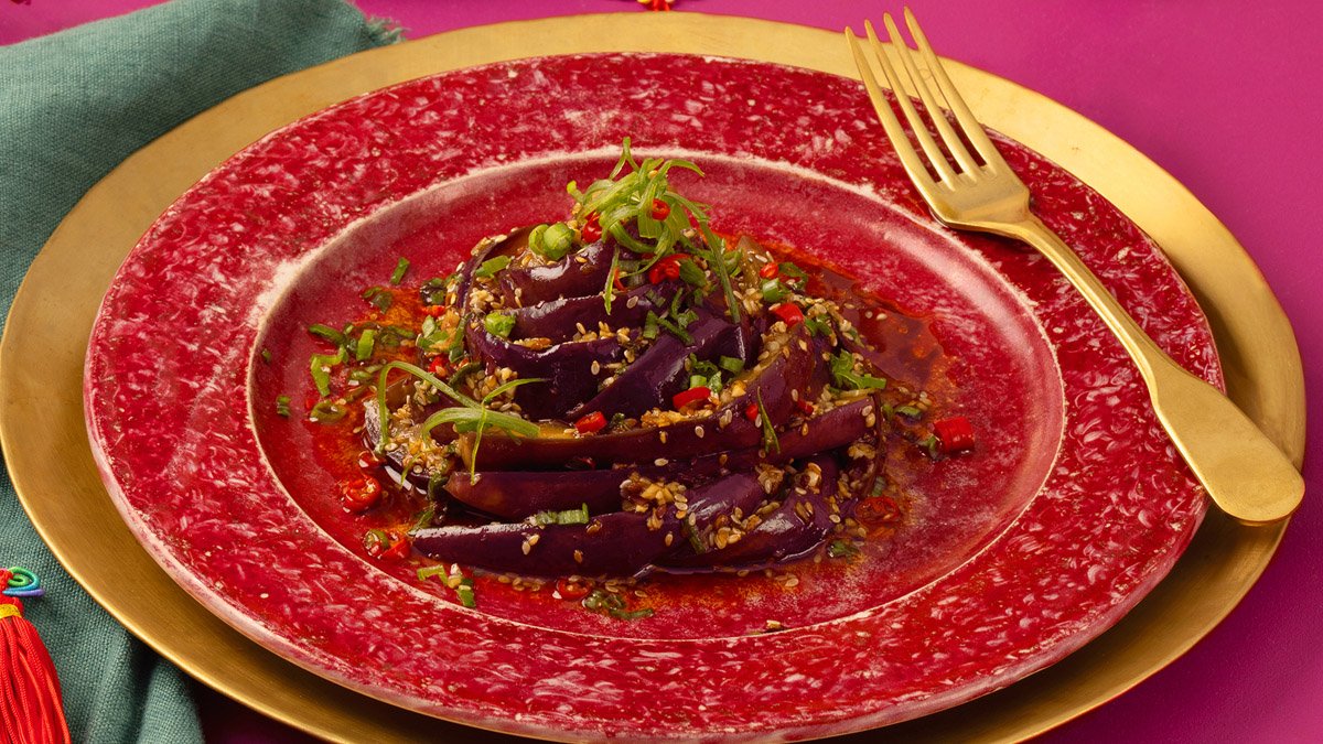 Scharfer Auberginensalat